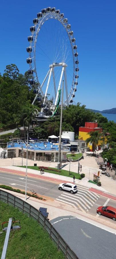 Para Casais, Predio Beira Mar, Em Frente A Roda Gigante Balneario Camboriu Exterior photo